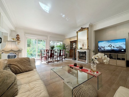 Creteil  749 000 €