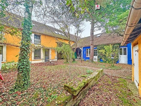 Monceaux  325 000 €