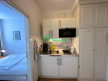 PARIS 16EME ARRONDISSEMENT  815 €