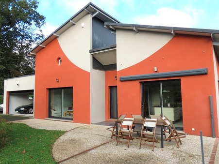 SAINT PRYVE SAINT MESMIN  774 500 €