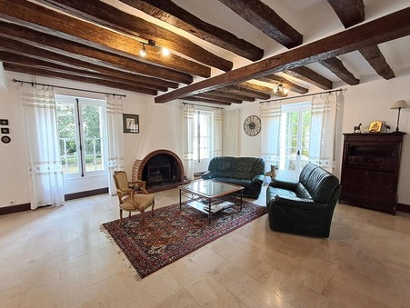 L'Île-Bouchard  374 364 €