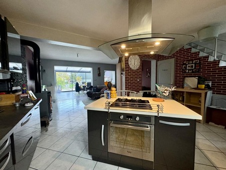 Saint-Sauflieu  254 400 €