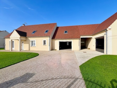 Presles en Brie  749 000 €