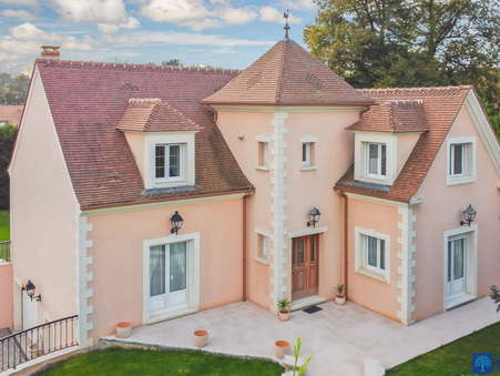 La queue les yvelines  655 000 €