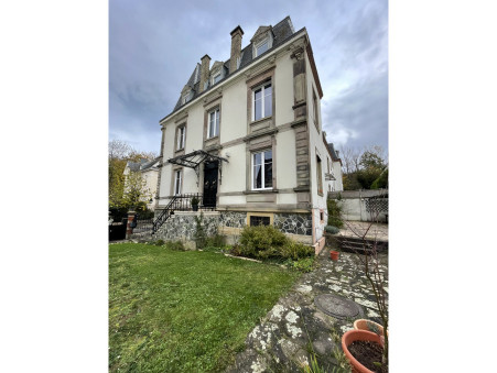 MULHOUSE  882 000 €