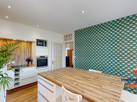 Pontarlier  299 000 €