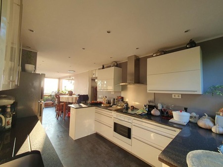 Fontenay-le-Fleury  285 000 €