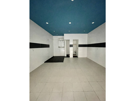 Local commercial 2 380 €  Réf. 440 Paris 3eme Arrondissement