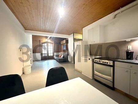 COMBLOUX  200 000 €