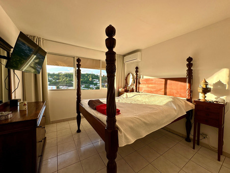 Appartement 235 000 €  sur Fort de France (97200) - Réf. CAR120