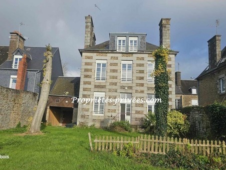 Saint-Hilaire-du-Harcouët  116 000 €