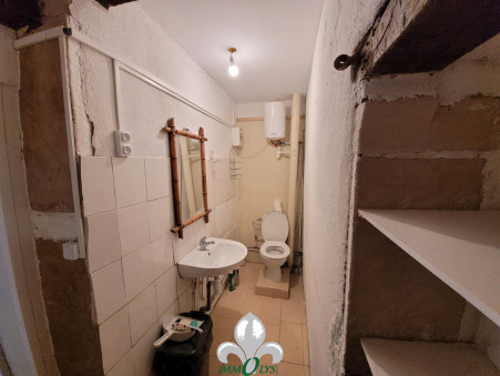 A louer local professionnel 330 €  Tournus