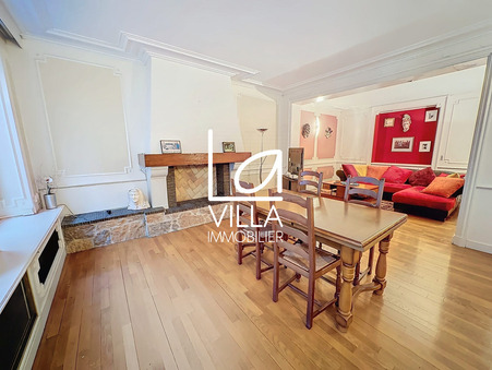 Boulogne-sur-Mer  160 000 €