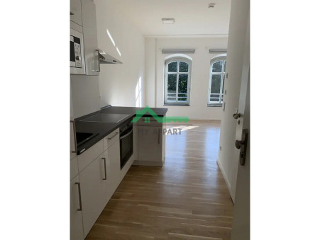 PARIS 16EME ARRONDISSEMENT  810 €