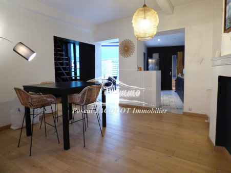 NEUVILLE EN FERRAIN  343 200 €