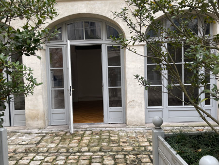 A louer local professionnel 6 906 €  Paris 4eme Arrondissement