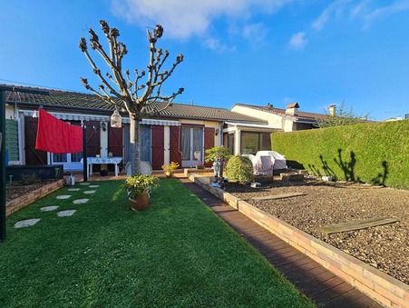 Saint-Germain-du-Puy  147 000 €