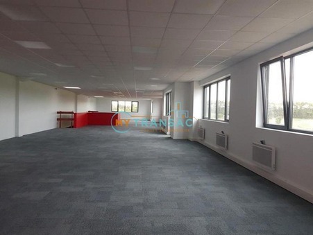 Saint-Pierre-du-Perray  684 399 €