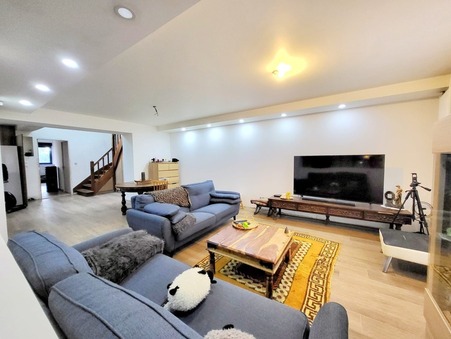 Étampes  275 000 €