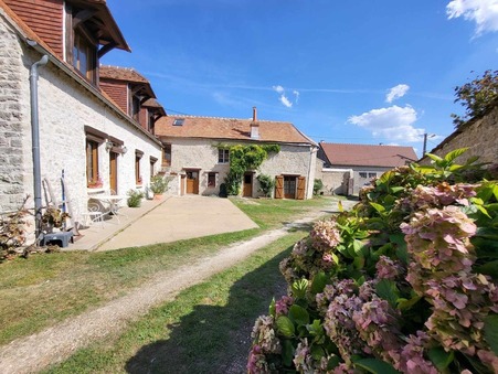 Étampes  312 900 €