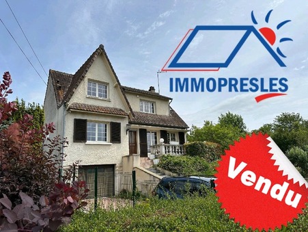 PRESLES  452 000 €