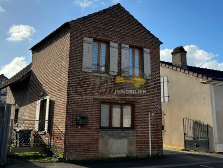 PIERRE DE BRESSE  105 000 €