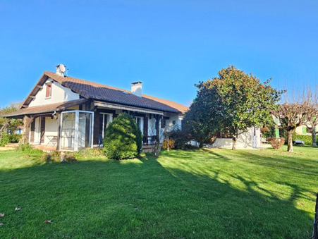 Agonac  252 000 €