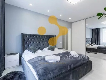 Sillingy  273 000 €