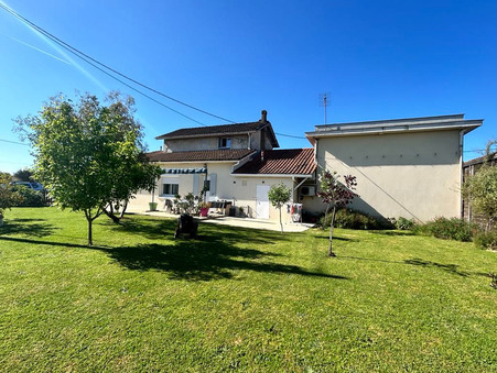 La Lande-de-Fronsac  255 000 €
