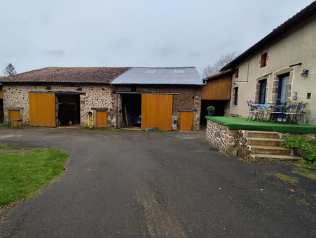 Rochechouart  265 000 €