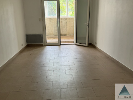 A louer local commercial 550 &euro;  Gardanne