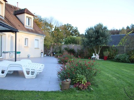 Moyaux  485 800 €