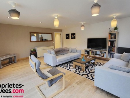 Pérenchies  364 500 €
