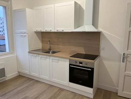 Troyes  660 €