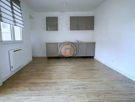 LA FERE  450 €