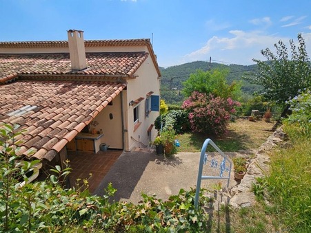 Claviers  427 000 €