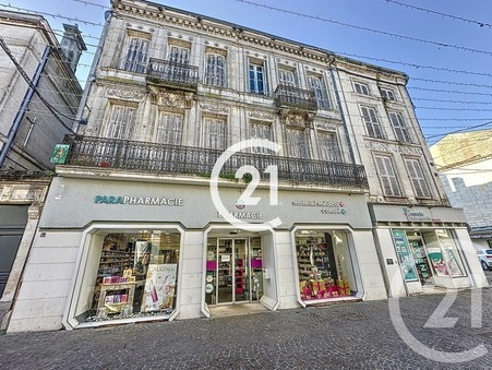 Cognac  832 000 €