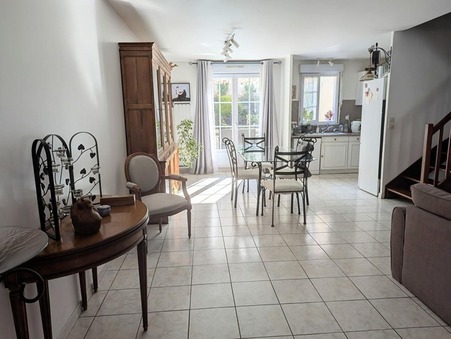 Saint-Pierre-du-Perray  269 000 €