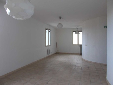 MANOSQUE  780 €