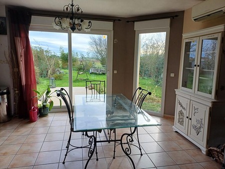 Ailly-sur-Noye  162 000 €