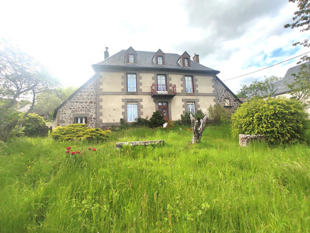 Besse et saint anastaise  285 000 €