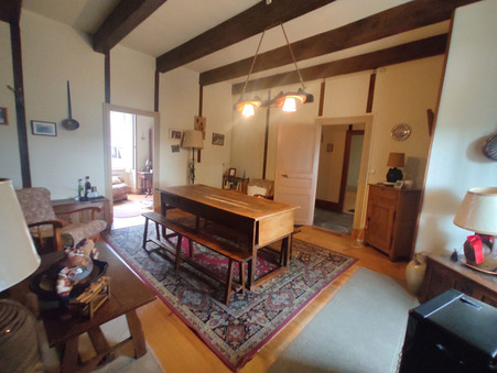 A vendre maison Besse et Saint Anastaise 63610; 285 000 €