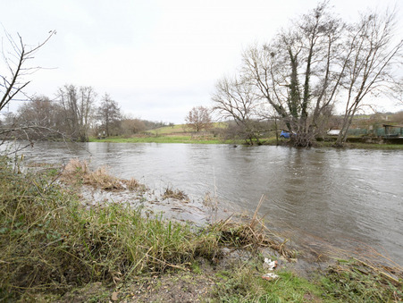 A vendre maison Saint-Père 89450; prix nous consulter