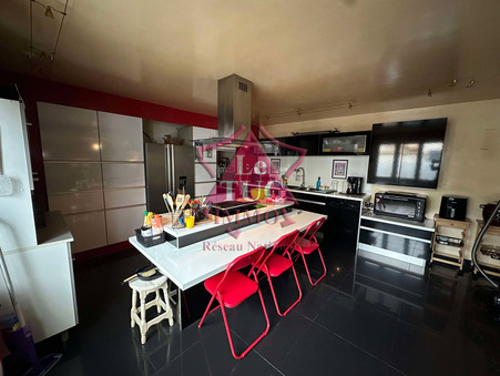 Bressuire  148 000 €