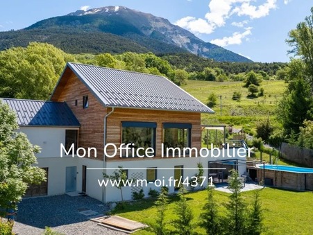 Saint-André-d'Embrun  860 000 €