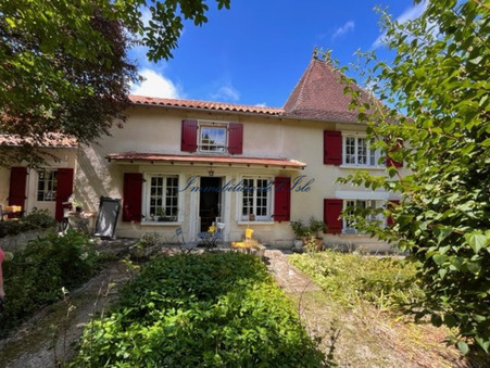 Verteillac  192 600 €