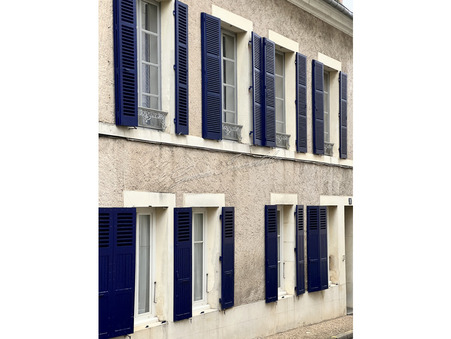 Nevers  234 000 €