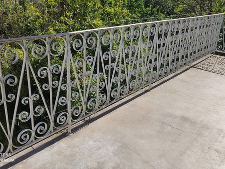Laragne-Montéglin  732 €