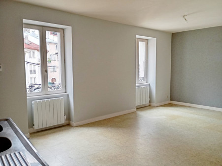 Saint-Claude  349 000 €