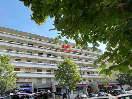 Poissy  335 000 €